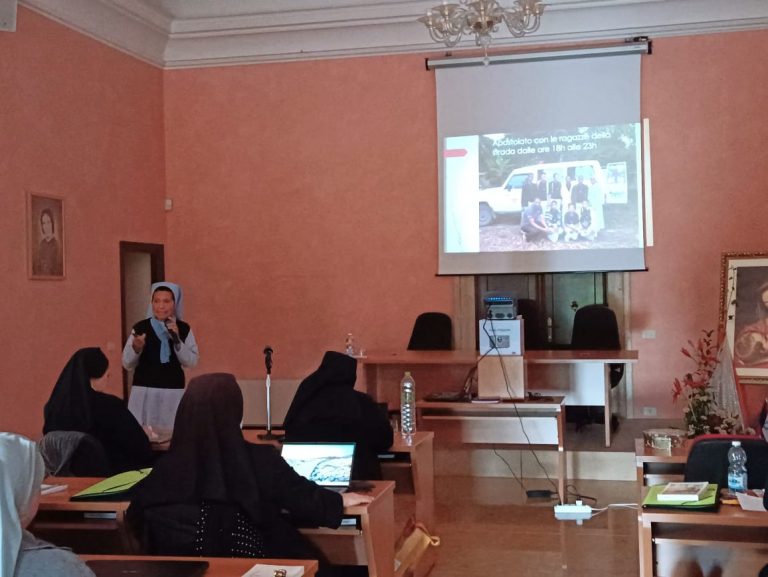 Presentazione di sr. Antonia Santos Rodrigues, rappresentante delle comunità della R.d. Congo - Opera dipendente dalla Superiora Generale